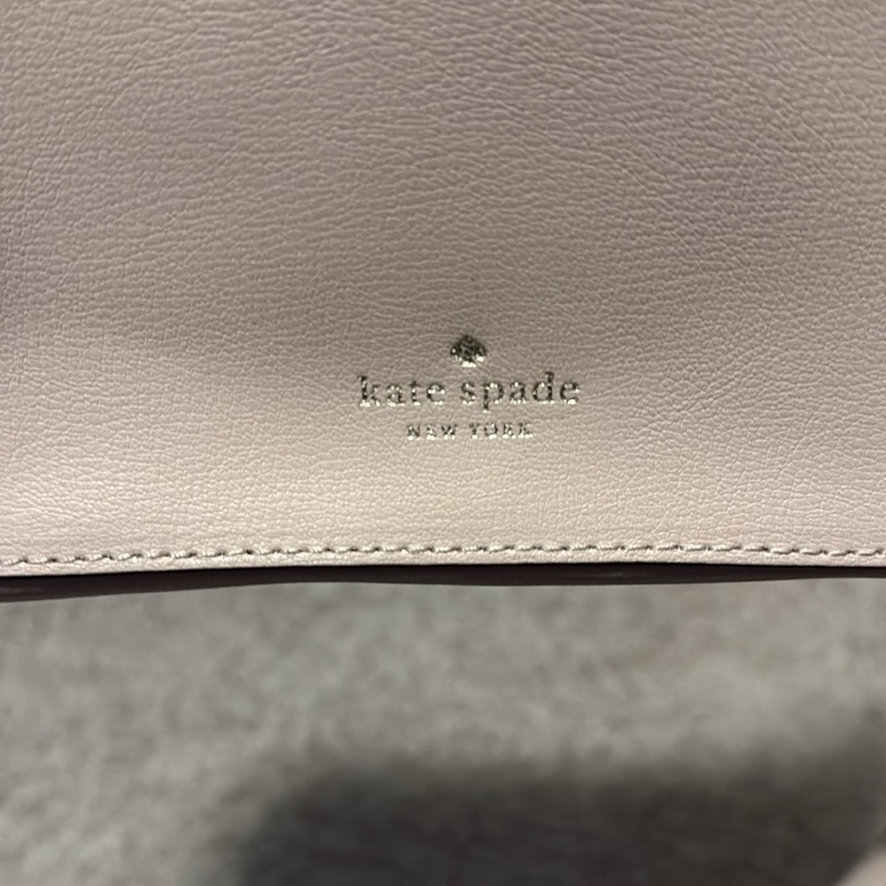 Kate Spade Pink Crossbody Bag with Saffiano Leather and Adjustable Strap - Picture 5 of 11